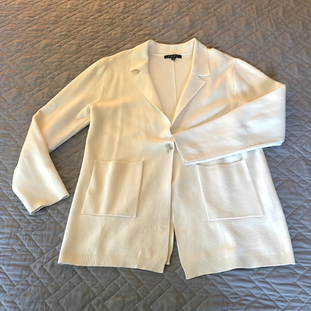 Fore brand, Women’s cream light sweater/ blazer, size Medium